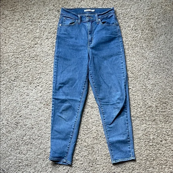 Levi’s High Waist Taper Jeans - Picture 5 of 8